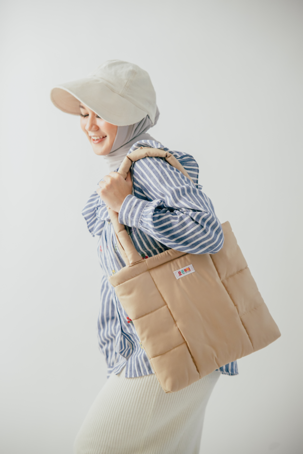 Tote Bag Sporty Cream Korean Style Puffy Sporty Oenni - Gambar 6