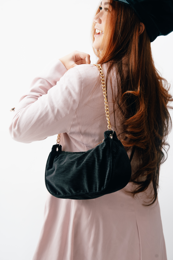 Tas Conduroy Hitam oenni.id